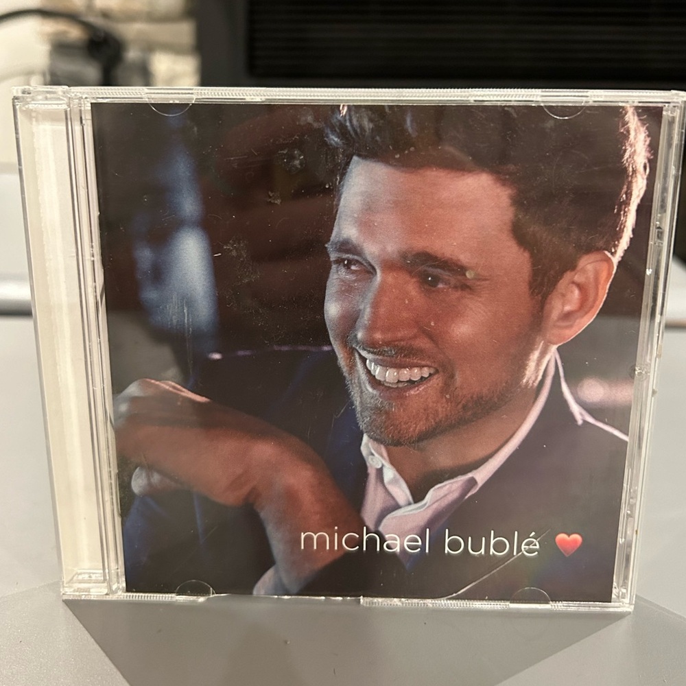 Michael Buble ❤️ CD used like new. Great condition.